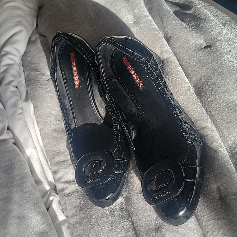 Last Chance. Prada sport slip ons
